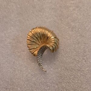 Elegant Gold and Silver Brooch With Rhinestones